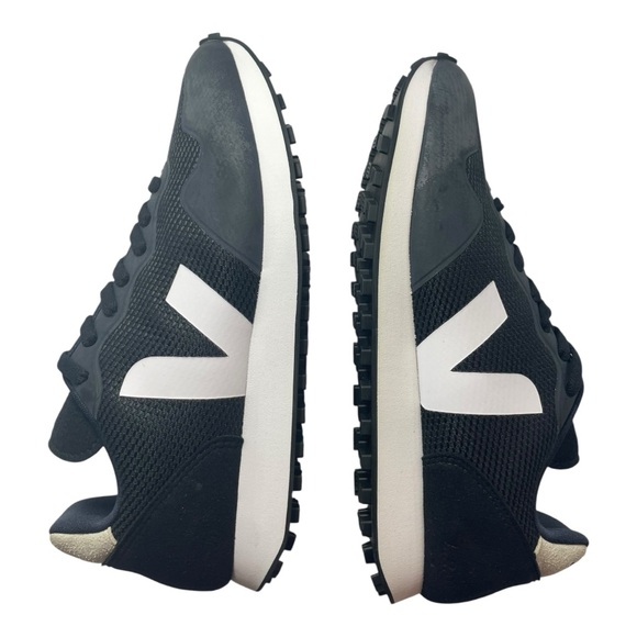 Veja Black And White SDU TPU B-Mesh Women's Sneaker Size 9 NIB DEFECT - Picture 6 of 10